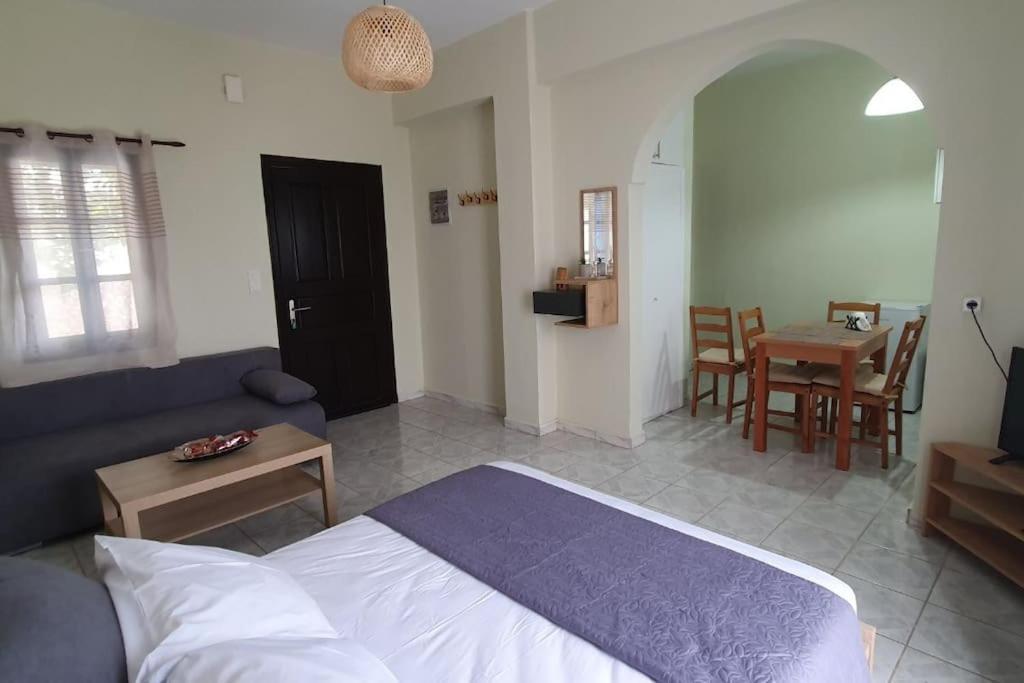 Ferienwohnung Cosy Messaria Mesaria Exterior foto